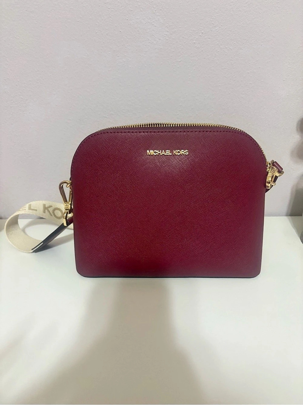Michael Kors Jet Set Travel Medium Dome Crossbody Bag Red & Cream
